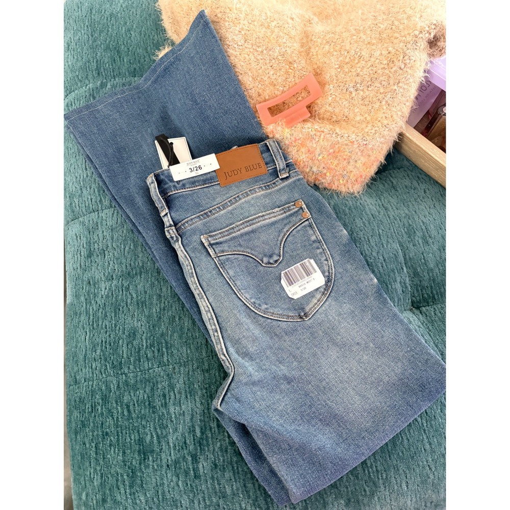 Judy Blue Womens Mid Rise Flare Jeans Medium Wash Heart Pocket Size 3/26 NWT - Picture 11 of 11